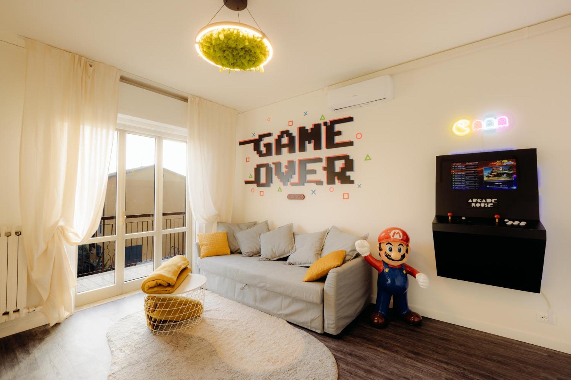 Arcade House Verona Fiera Netflix + Videogame Екстериор снимка
